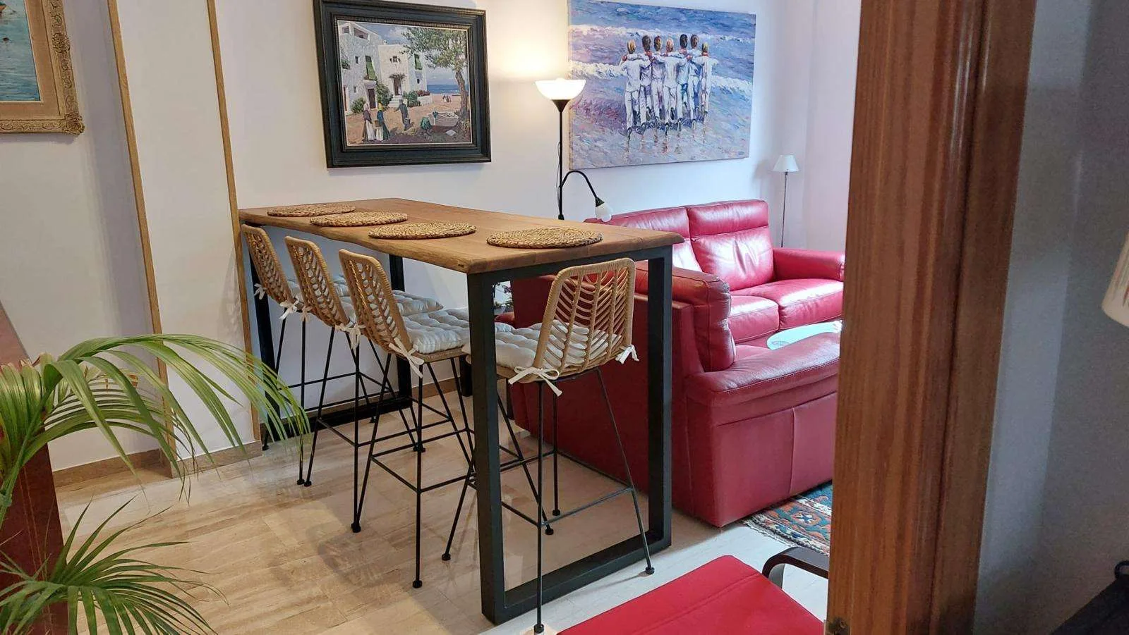 ¿Por qué las mesas altas son un acierto en diseño de interiores?