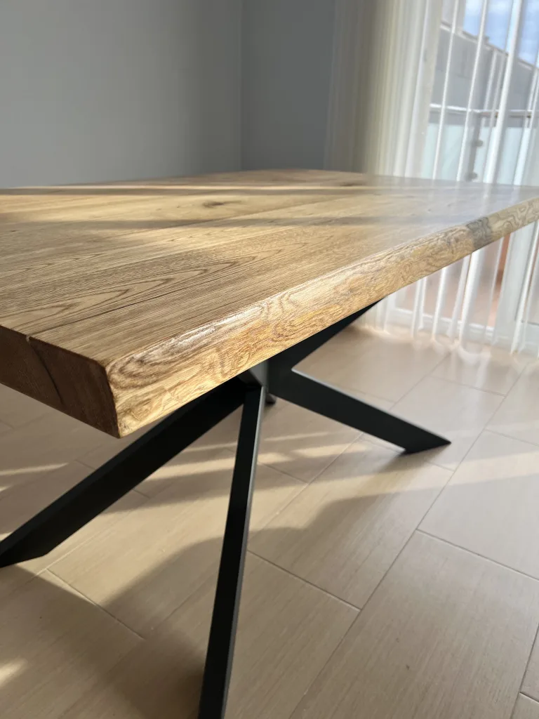 Mesa comedor castaño Antonella | Diseño natural