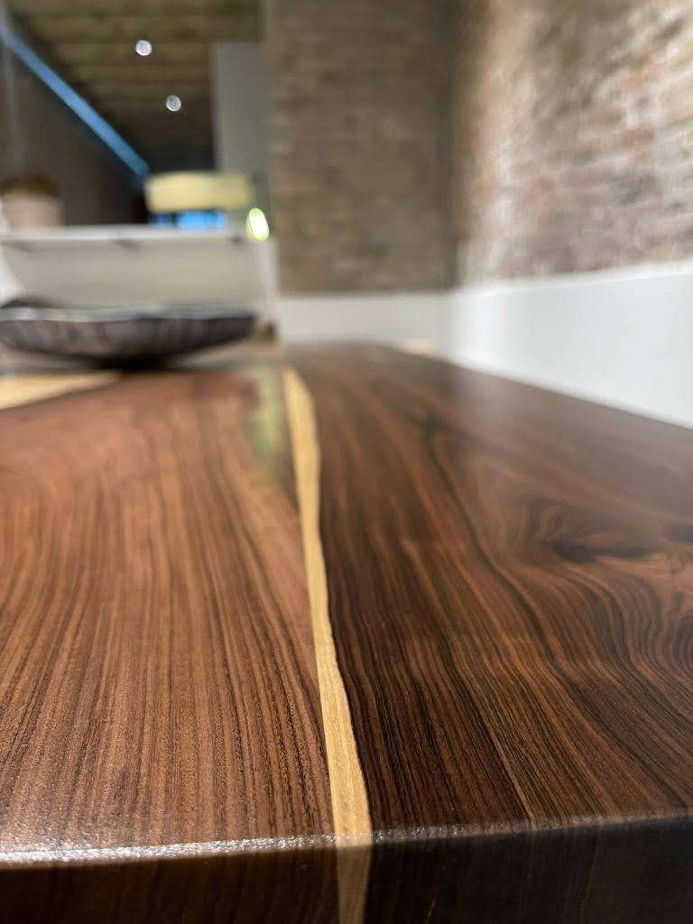 Mesa madera oscura Luis